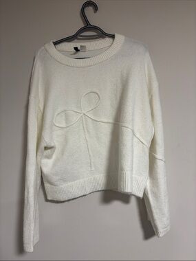 H&M Cream Bow-Detail Crewneck Sweater